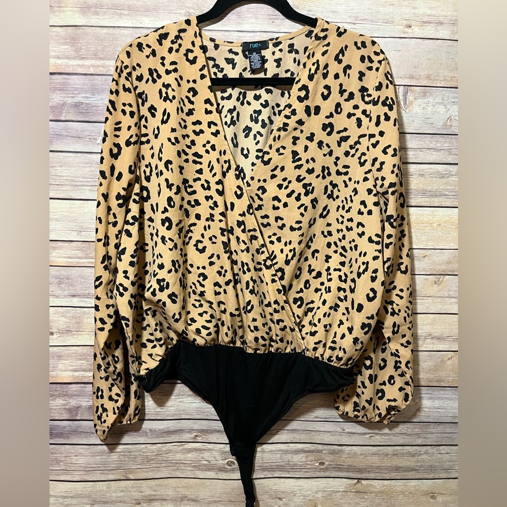 ⭐️ Rue 21 Leopard print bodysuit Size 2X E2